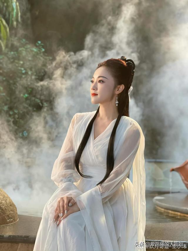 气质美女王小玮,琴键上的舞蹈家