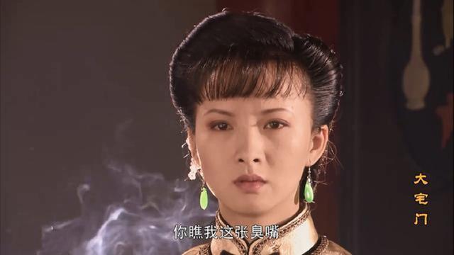 被聋哑人父母养大,21岁出道便搭档张国荣,因演丫鬟一炮而红