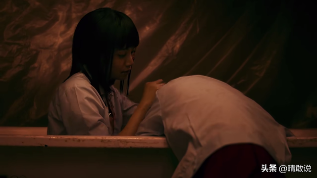 《禁忌女孩》:有些人真的只是看着可怜而已