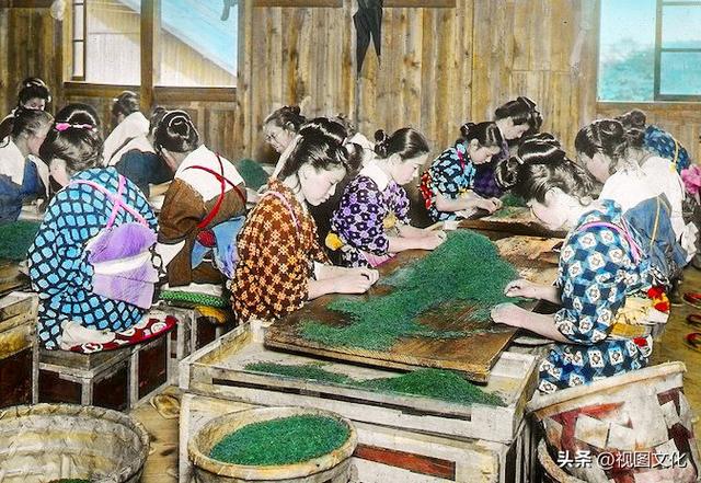 18张图片观天下:日本女生搓上身磨练军国女性,意气风发的铁娘子