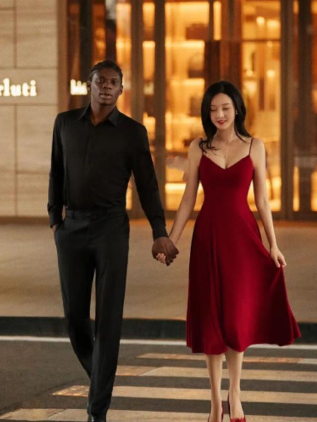 回顾:女网红晒黑人男友,并称男友在伦敦有三套房,却遭网友质疑
