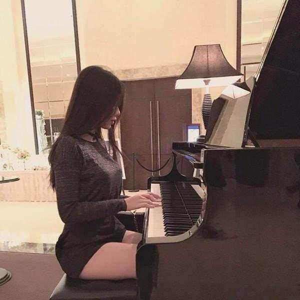 越南90后钢琴女神福利美照 风姿绰约,美若天仙
