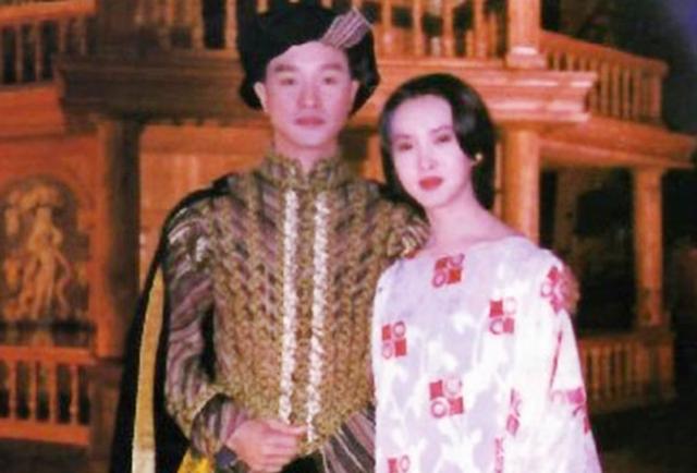 被聋哑人父母养大,21岁出道便搭档张国荣,因演丫鬟一炮而红