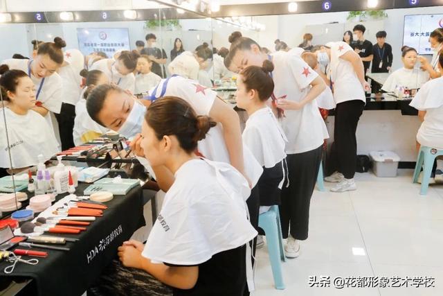 女生最吃香的七大专业!家有女孩建议收藏