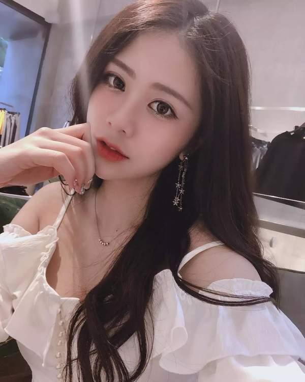 越南90后钢琴女神福利美照 风姿绰约,美若天仙
