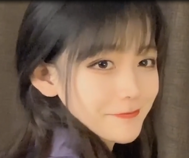 周老师:90后美女老师火出圈,和学生斗智斗勇,被指有失职业操守