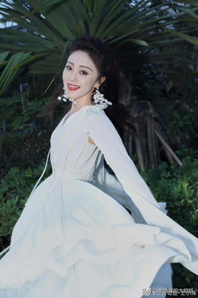 气质美女王小玮,琴键上的舞蹈家