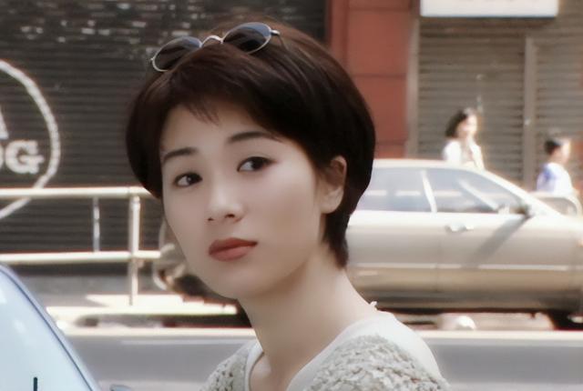 15位一眼万年的短发美女,年轻时个个美到窒息,今有人网上求工作
