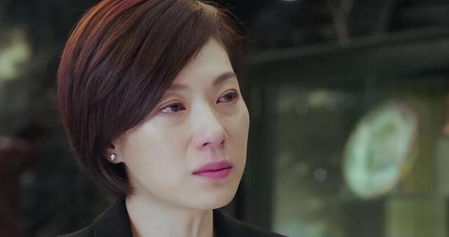 15位一眼万年的短发美女,年轻时个个美到窒息,今有人网上求工作