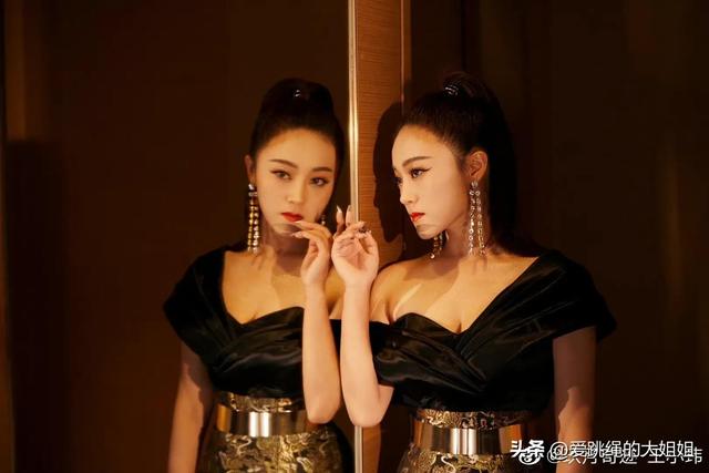 气质美女王小玮,琴键上的舞蹈家