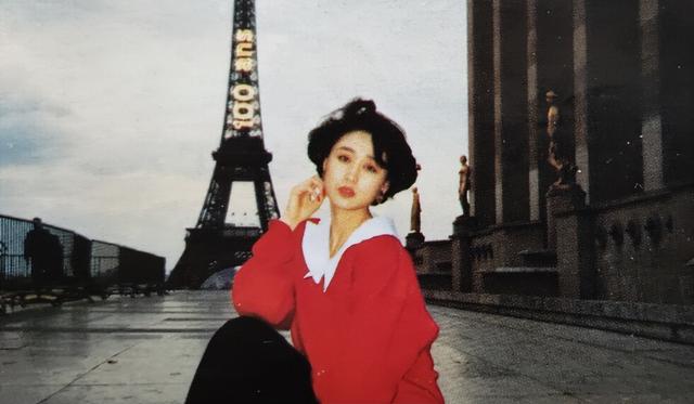 15位一眼万年的短发美女,年轻时个个美到窒息,今有人网上求工作