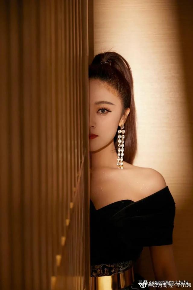 气质美女王小玮,琴键上的舞蹈家