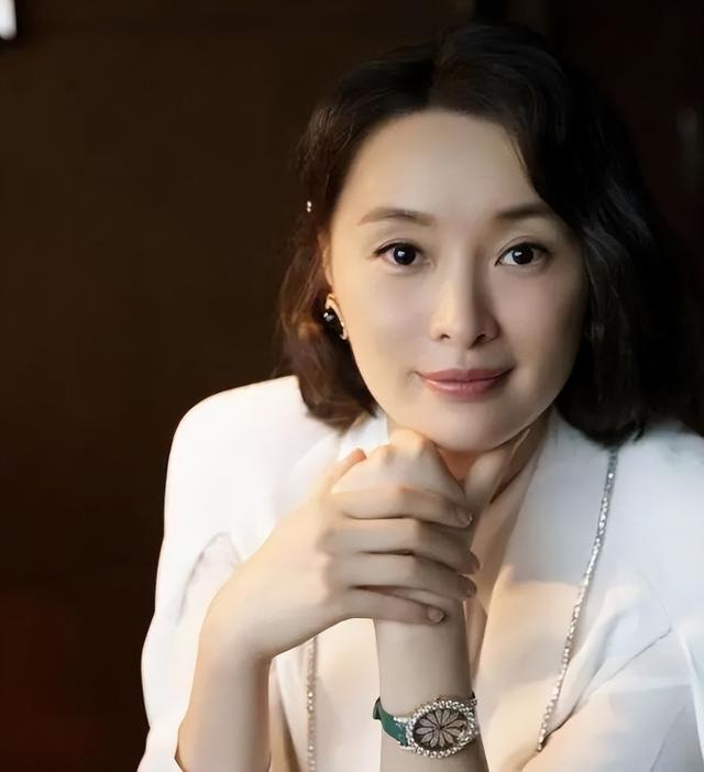 不炒绯闻,不滥交友,个个情史干净,娱乐圈这8位中年女星太稀缺