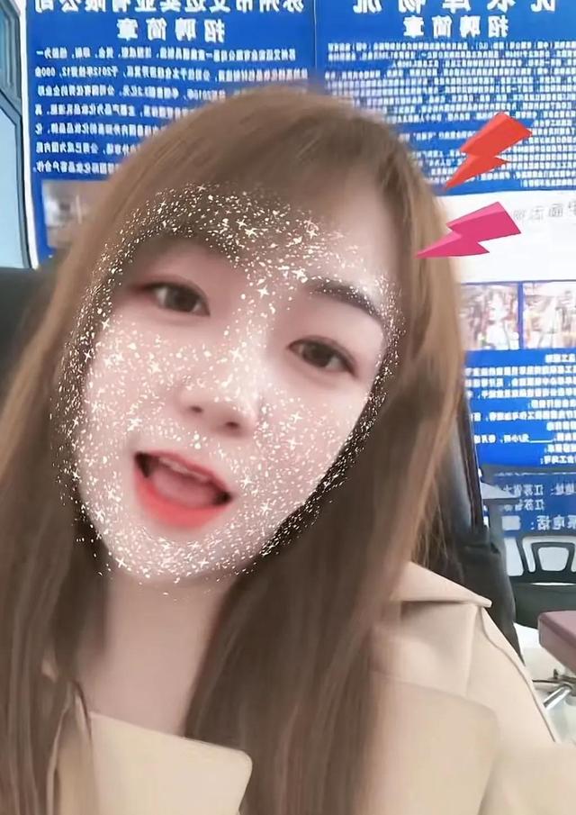 女子感染新冠烧退了,却长出了胡子,前后判若两人