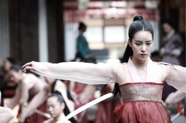 “韩国汤唯”火遍全网!出道演19禁电影狂拿奖,新戏变蛇蝎美女