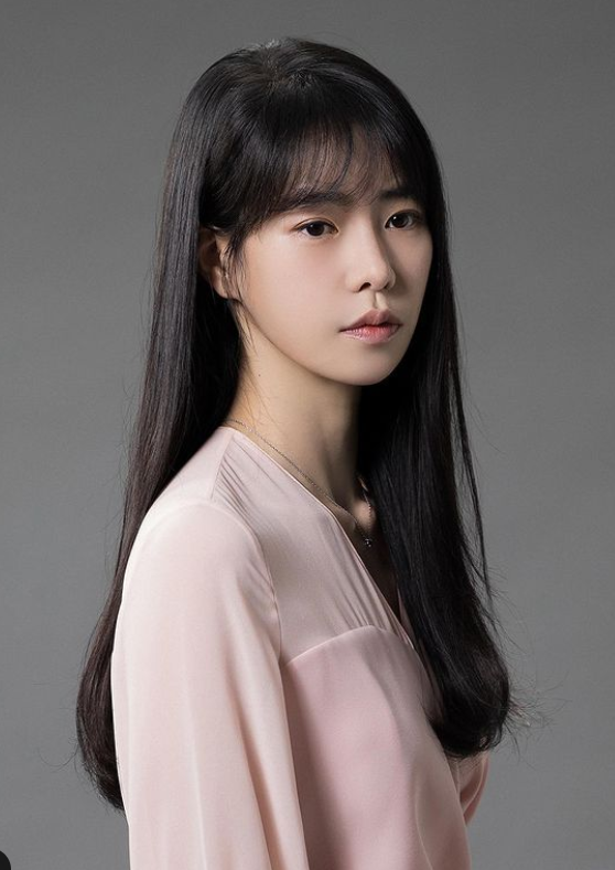 “韩国汤唯”火遍全网!出道演19禁电影狂拿奖,新戏变蛇蝎美女