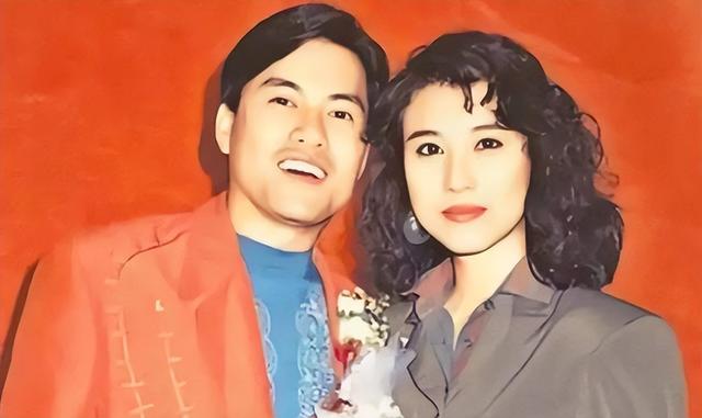 15位一眼万年的短发美女,年轻时个个美到窒息,今有人网上求工作