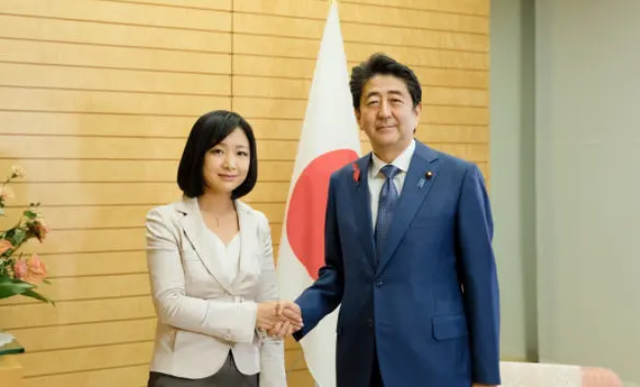凤凰驻日美女记者又惹争议:借日本暗讽中国诈骗多?网友打脸