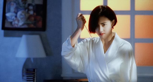 15位一眼万年的短发美女,年轻时个个美到窒息,今有人网上求工作