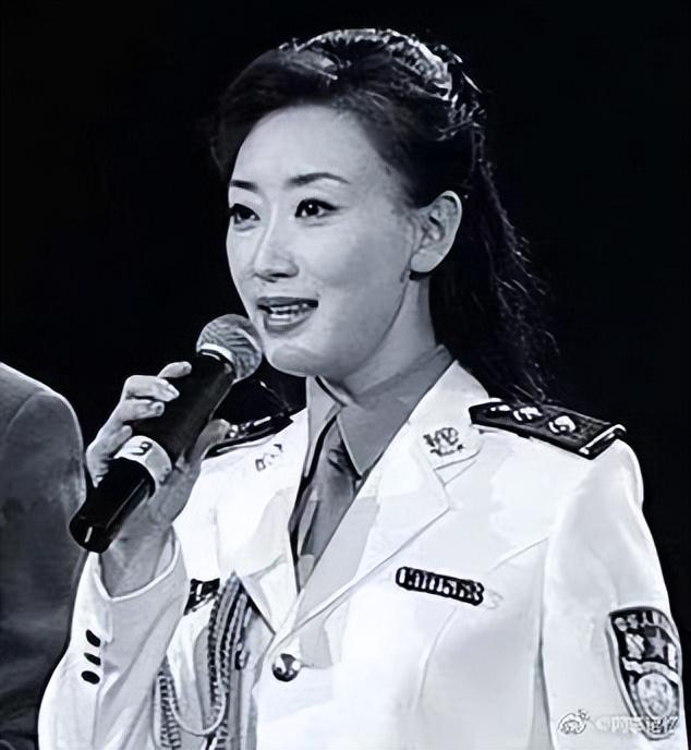 女警花与郑少东,陈绍基,朱影等高官有染,情夫全是警界大佬。