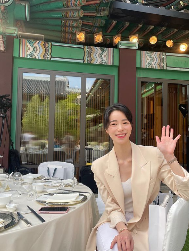 “韩国汤唯”火遍全网!出道演19禁电影狂拿奖,新戏变蛇蝎美女