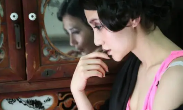 “情史干净”的8位性感女星,不滥情,不炒作,每一个都堪称清流