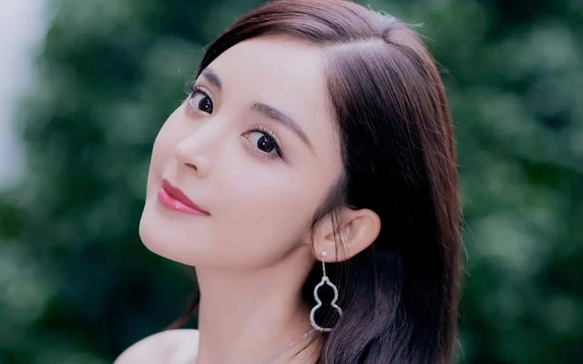 跑男美女古力娜扎,从脸蛋到脚都是美,没有任何的瑕疵