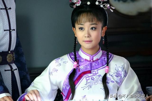 看脸90斤,看腿150斤,这7位女星小脸配粗腿,身材太不协调
