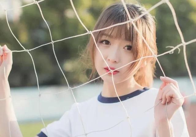 逗女生开心的幽默套路,让她笑到合不拢嘴