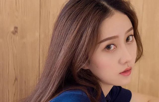 逗女生开心的幽默套路,让她笑到合不拢嘴