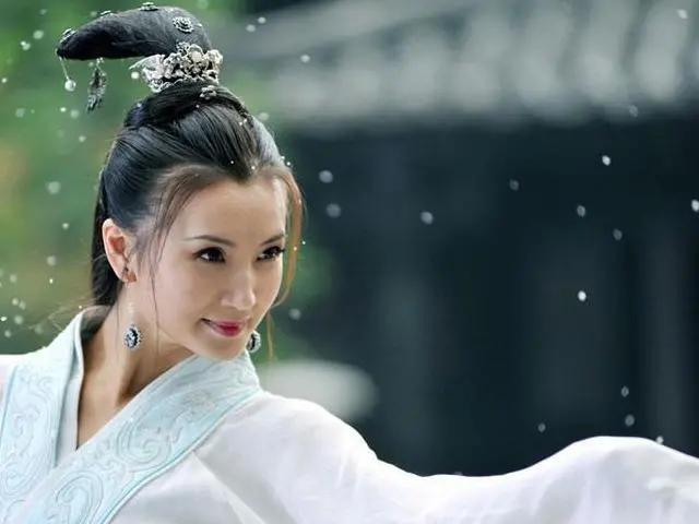 60句赞美女性的古诗词,太美了。