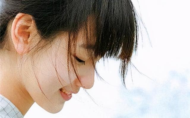 白羊女喜欢你的9大表现,对你的喜欢都隐藏起来