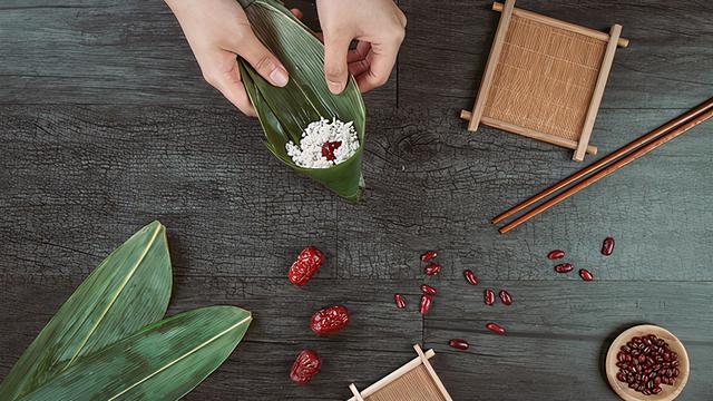 女宝宝名精选:10个诗经灿如春华的女宝名字,让人眼前一亮