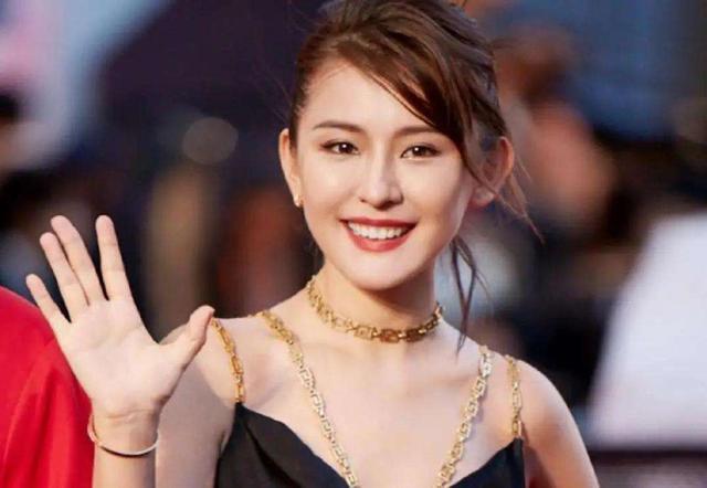 看腻了锥子脸、水蛇腰?7位新疆美人,告诉你什么叫异域风情
