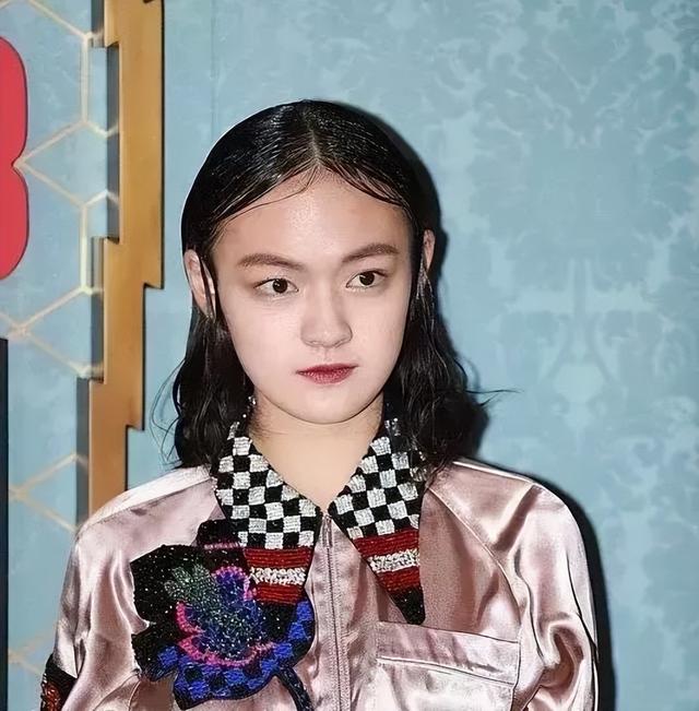 头大脸大的女人别再踩雷了,建议留这些发型,有气质还显脸小