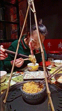 搞笑图片(40)美女,你可千万别撒手啊