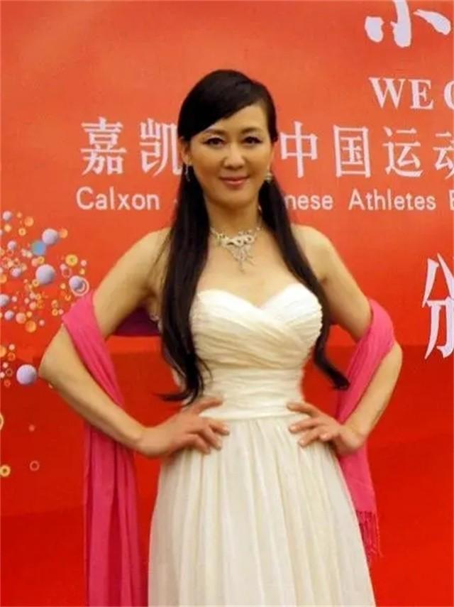 李琳:被前夫一巴掌扇到离婚!二婚嫁世界冠军,如今生活幸福滋润
