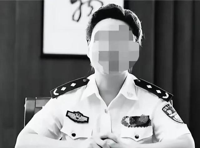 “扫黑局长”文强覆灭记:强奸女学生,玩弄女星,霸占警花十余年