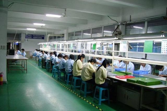 河南一女子在出租屋内“躺平”8年:拒绝一切社交,每月只花500元