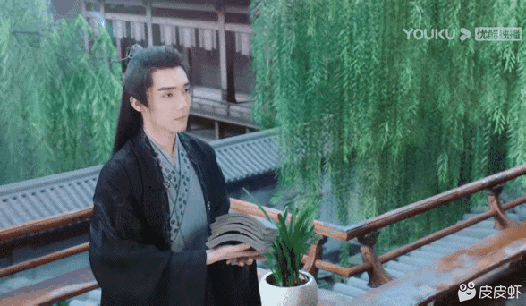 搞笑图片(40)美女,你可千万别撒手啊