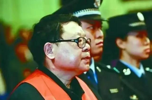 全国唯一缉毒女队长:甘为文强情妇,被霸占十余年,结局令人唏嘘
