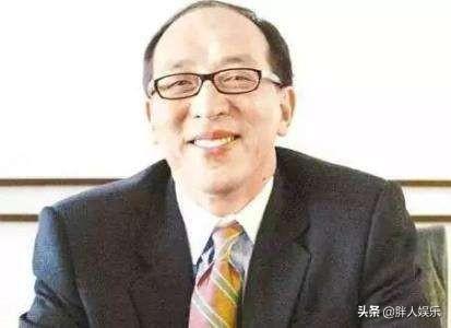 王小凤:22岁拿影后,拍全裸写真,患抑郁症,老公是我的精神支柱