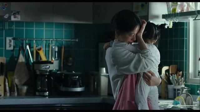 这位“82年出生的女人”,凭什么成为了直男的公敌?