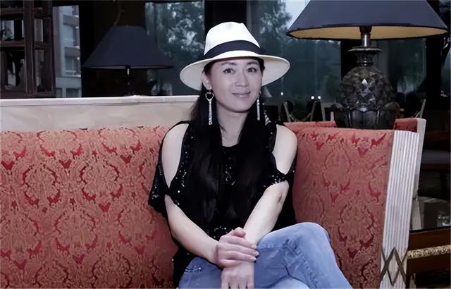 李琳:被前夫一巴掌扇到离婚!二婚嫁世界冠军,如今生活幸福滋润