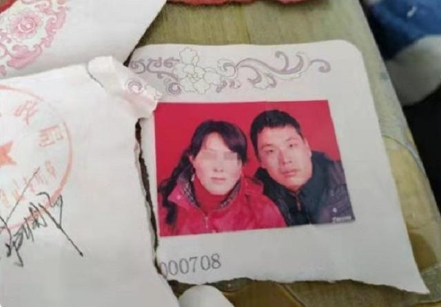 2019年,一位重男轻女的山东父亲家暴10多年,中考前杀害15岁女儿
