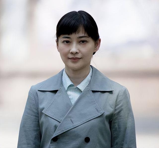 40多岁还能素颜演戏,我只服这3位中年女星,有皱纹却美得真实