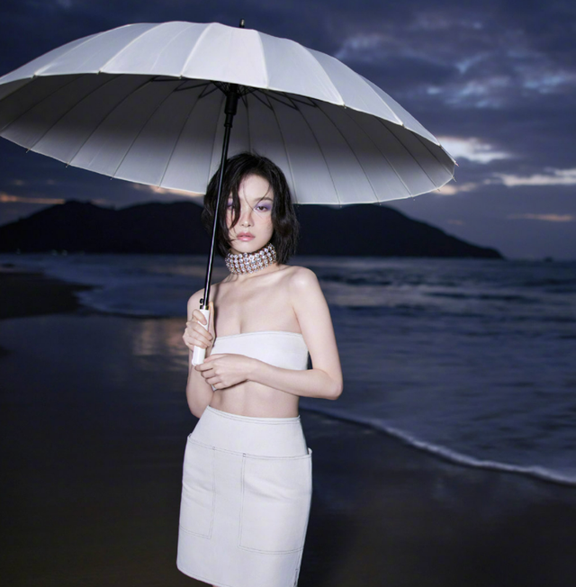 身材丰腴的8位女星,“白幼瘦”在她们面前,根本不值一提