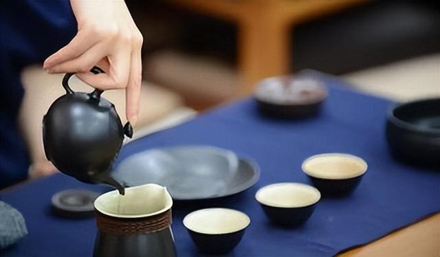 建议女人:若不差钱,这4种茶要多喝,好喝养颜,别忽略
