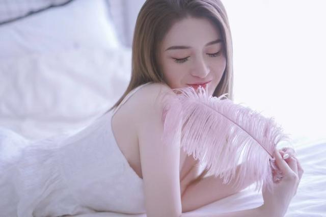 尺度大!燕山大学车库29分58秒高清不雅视频,网友:女生矜持何在
