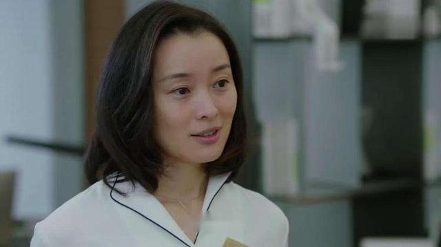 40多岁还能素颜演戏,我只服这3位中年女星,有皱纹却美得真实